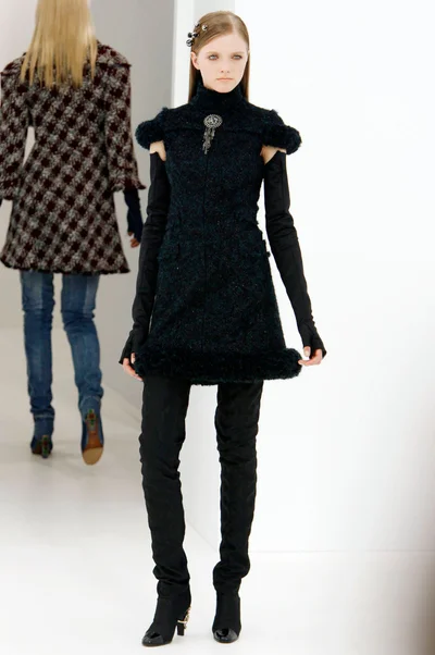 Look 13